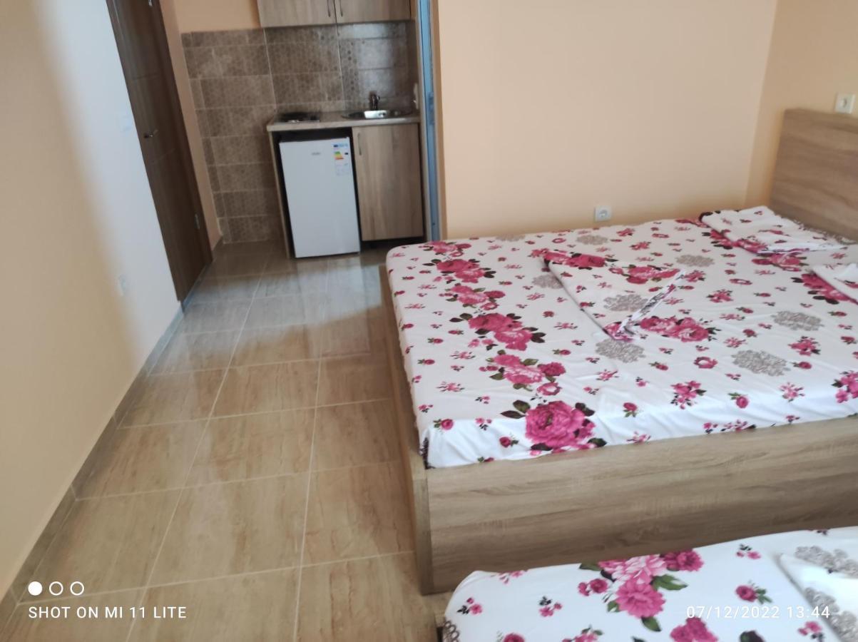 Grandino Holiday Rooms&Apartments Ulcinj Exterior photo